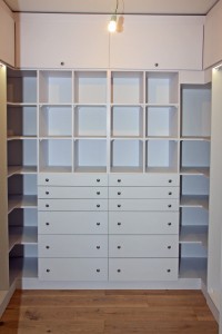 Garderoba biała mat 1